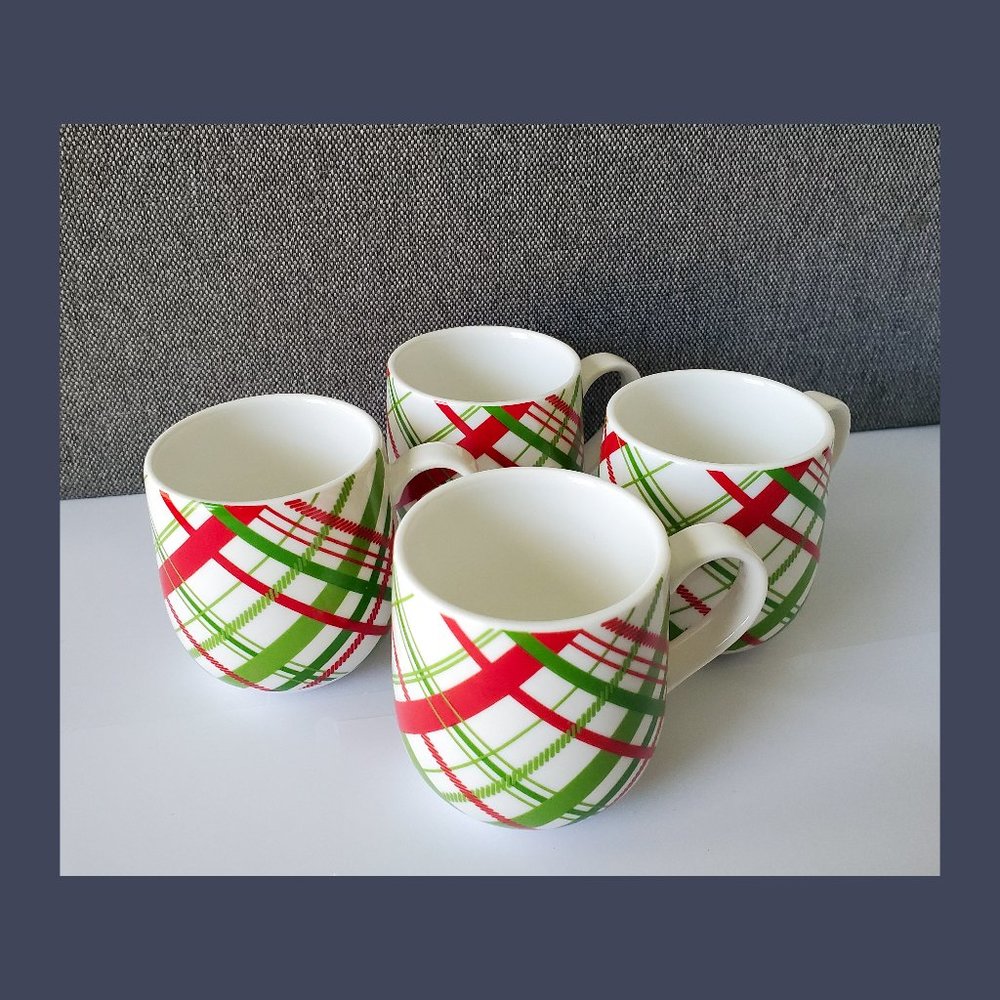 ☕Crate & Barrel Espresso Cup Set Plaid Xmas Design